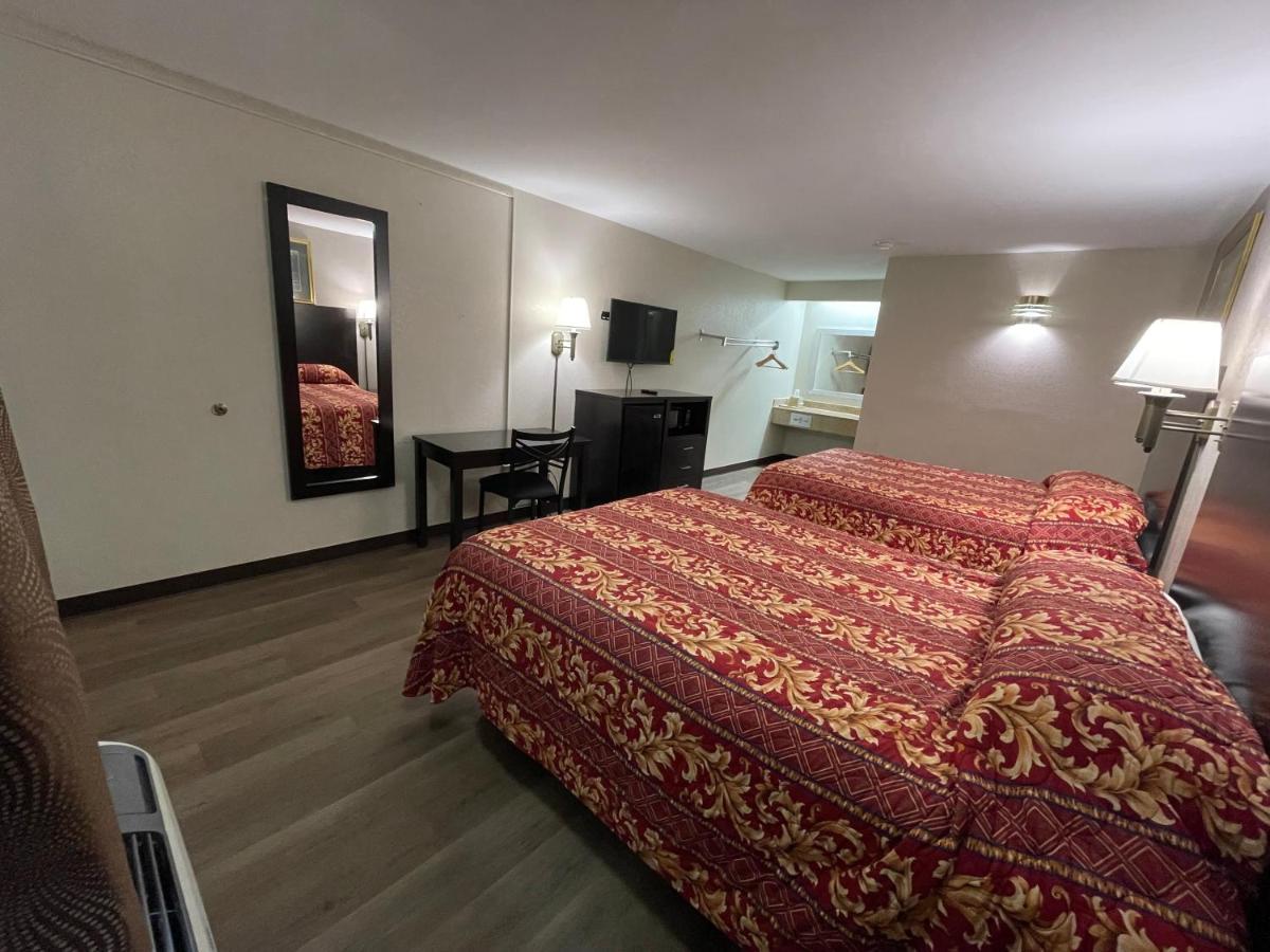 Royal Inn Motel เฟรเดอริกส์เบิร์ก ภายนอก รูปภาพ