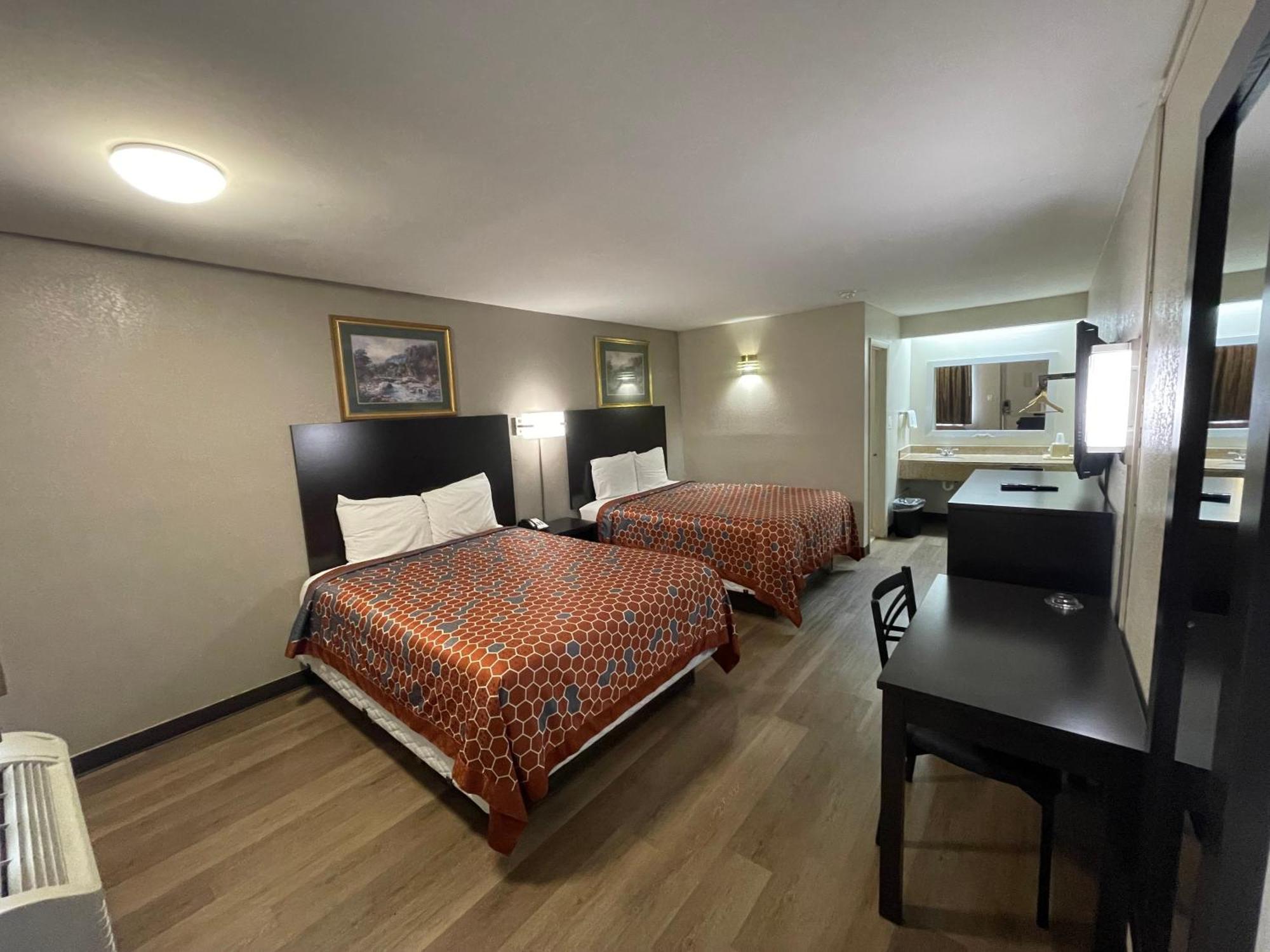 Royal Inn Motel เฟรเดอริกส์เบิร์ก ภายนอก รูปภาพ