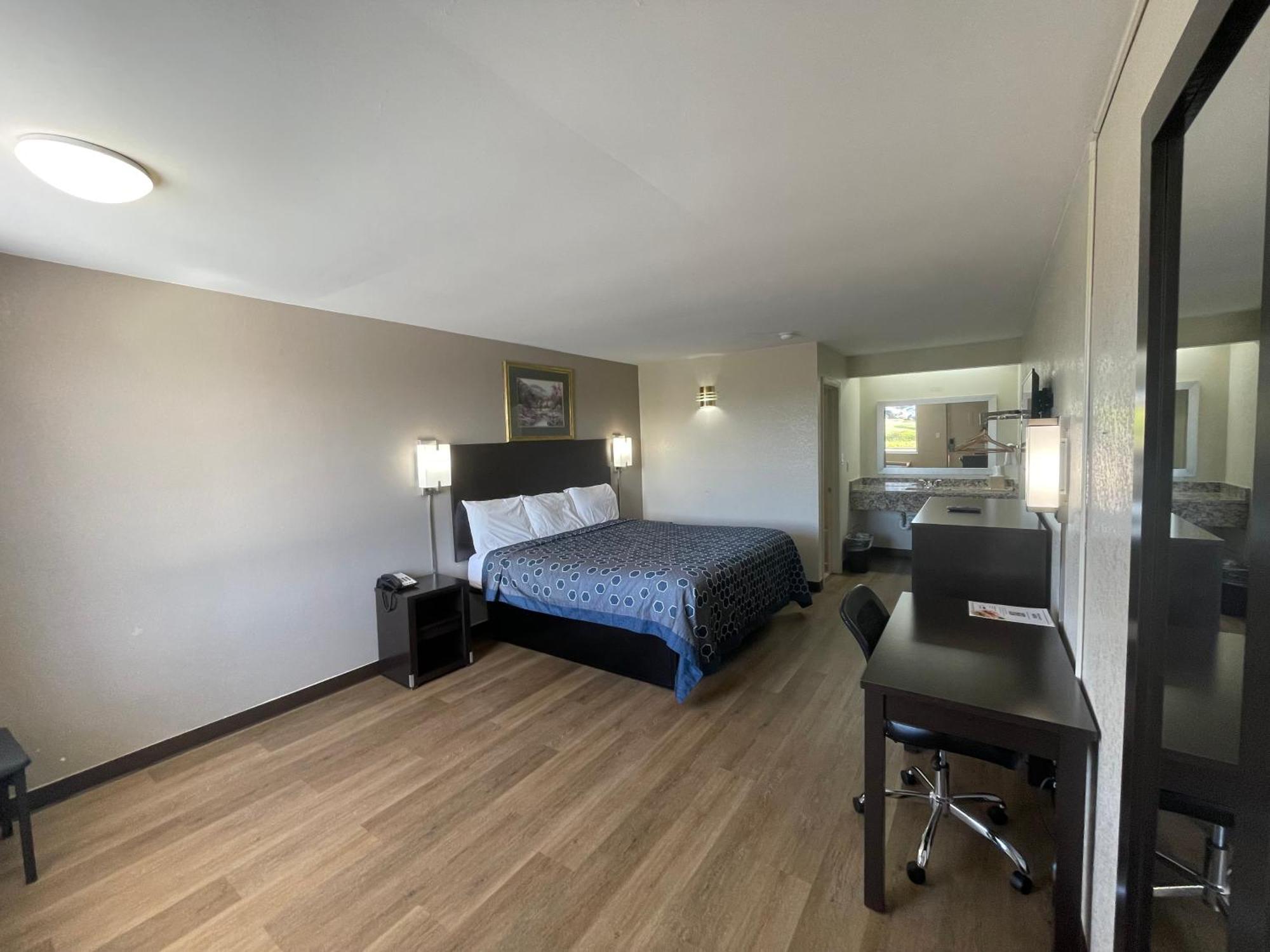 Royal Inn Motel เฟรเดอริกส์เบิร์ก ภายนอก รูปภาพ